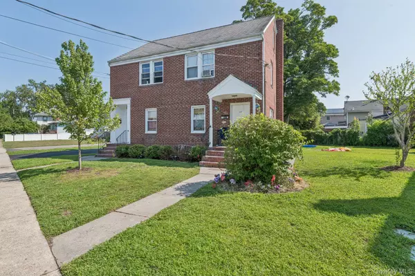 Bay Shore, NY 11706,77-75 Center AVE #75 -77