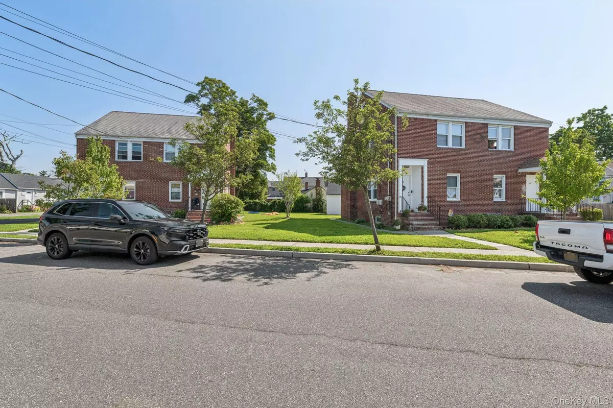 Bay Shore, NY 11706,77-75 Center AVE #75 -77