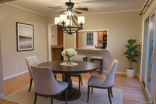 Mattituck, NY 11952,870 Horton AVE