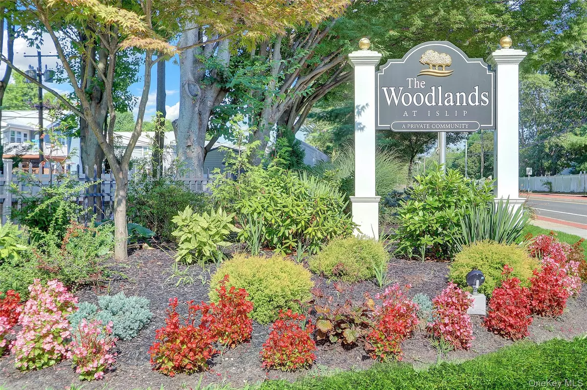 Islip, NY 11751,113 Finch LN #2B