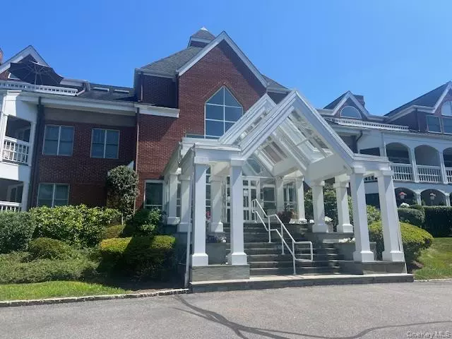 Briarcliff Manor, NY 10510,333 N State RD #32