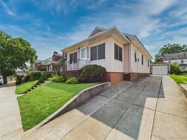 Flushing, NY 11355,14938 45th AVE