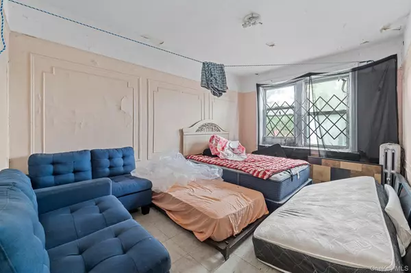 Jamaica, NY 11435,10912 Sutphin BLVD