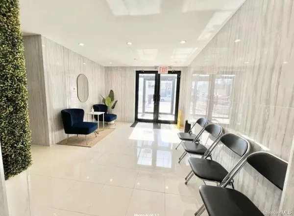 Bayside, NY 11361,214-11 35th AVE #C9