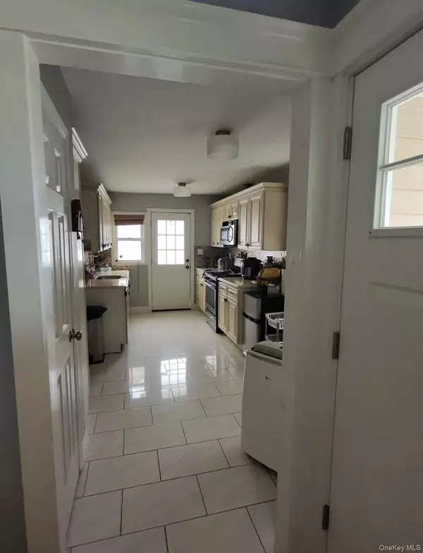 Massapequa, NY 11758,82 Stone BLVD