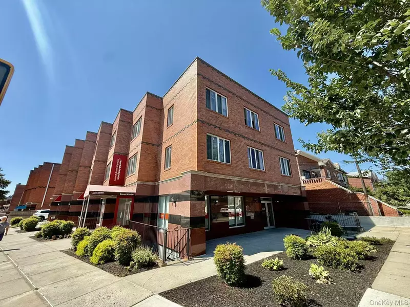 5804 Main ST #2D, Flushing, NY 11355