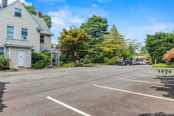 Glen Head, NY 11545,708 Glen Cove AVE