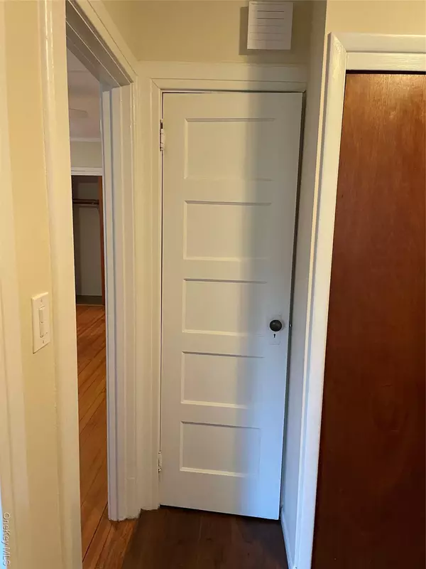 Lynbrook, NY 11563,65 Lenox AVE