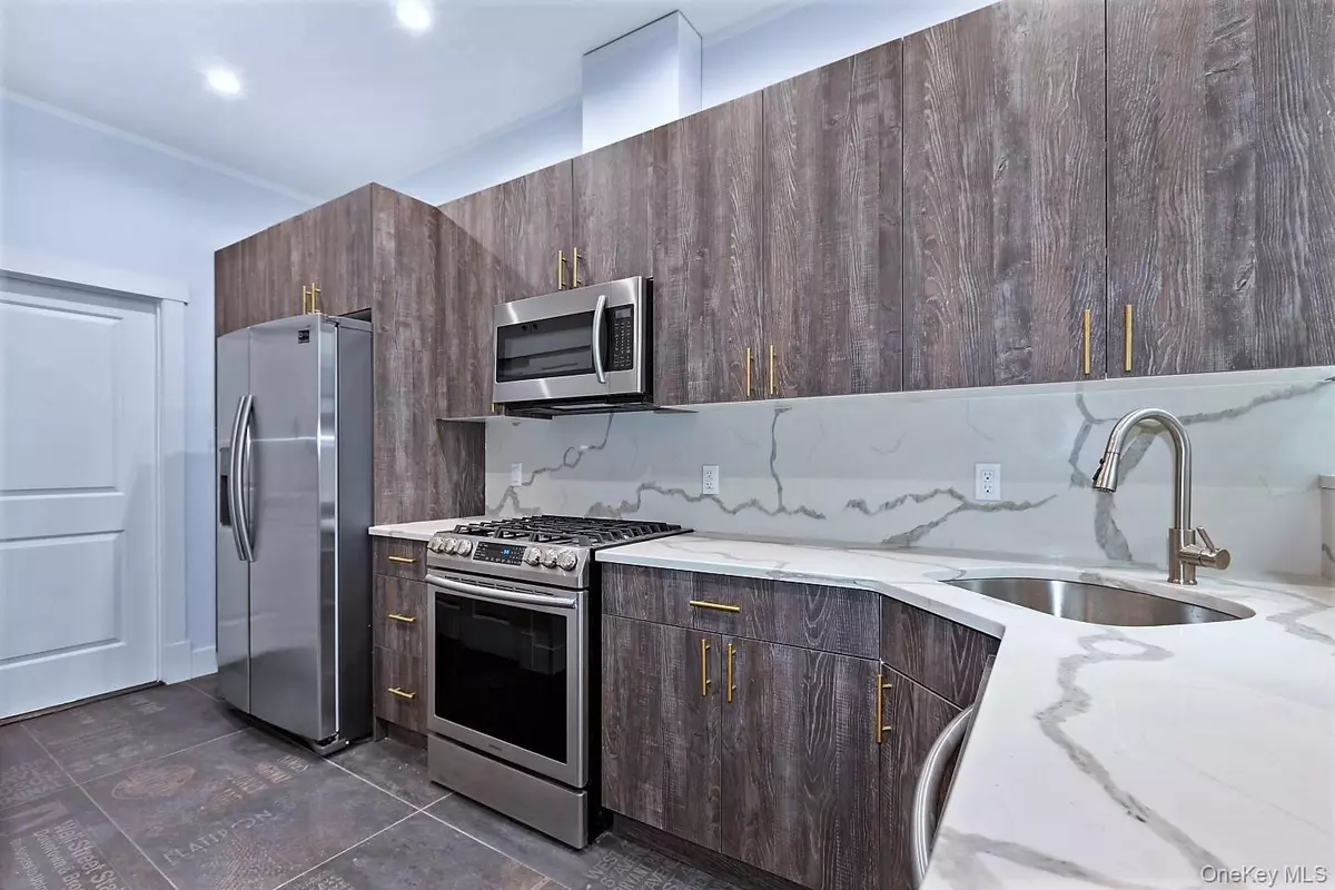 Woodside, NY 11377,4854 46th ST