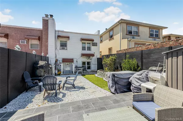 Bronx, NY 10465,426 Calhoun AVE