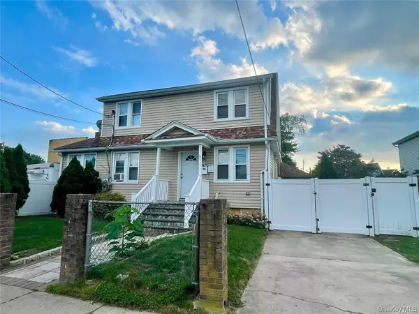 271 Babylon, Freeport, NY 11520
