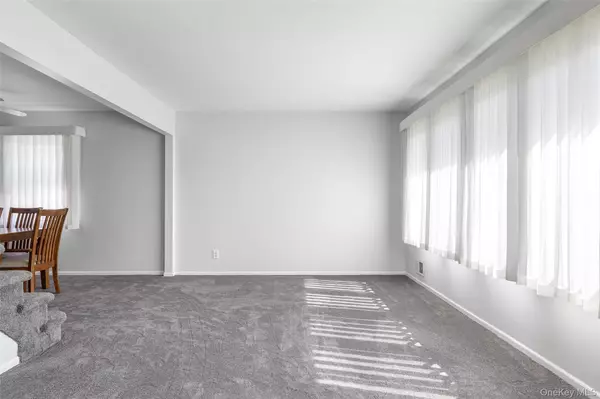 Seaford, NY 11783,474 Kell PL