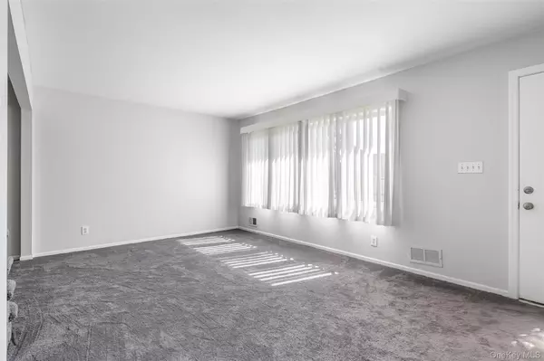 Seaford, NY 11783,474 Kell PL