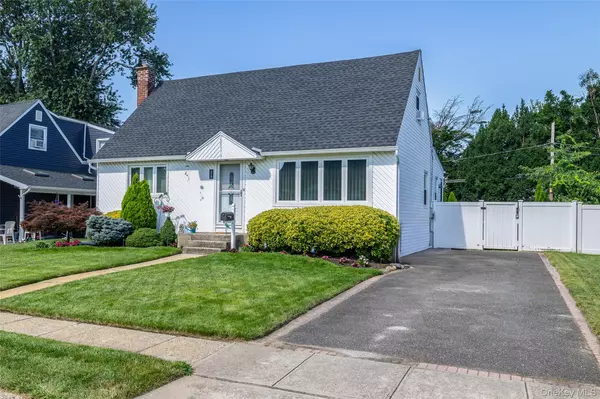 Seaford, NY 11783,474 Kell PL