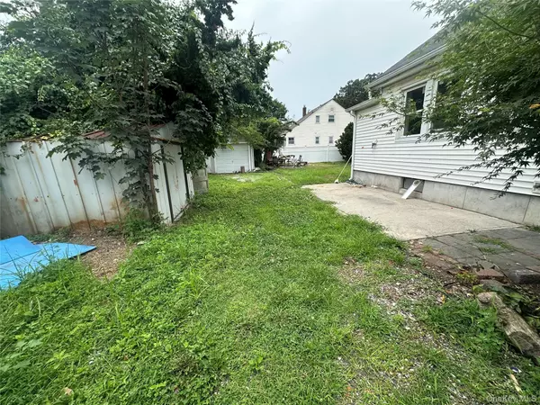 South Hempstead, NY 11550,1060 Webber AVE