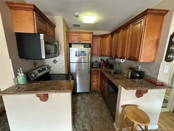 Long Beach, NY 11561,360 Shore RD #7A