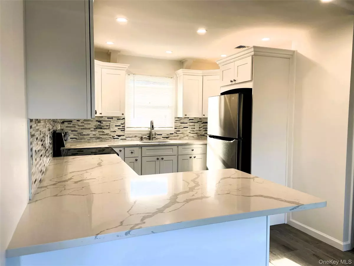 Long Beach, NY 11561,473 Franklin BLVD #Upper