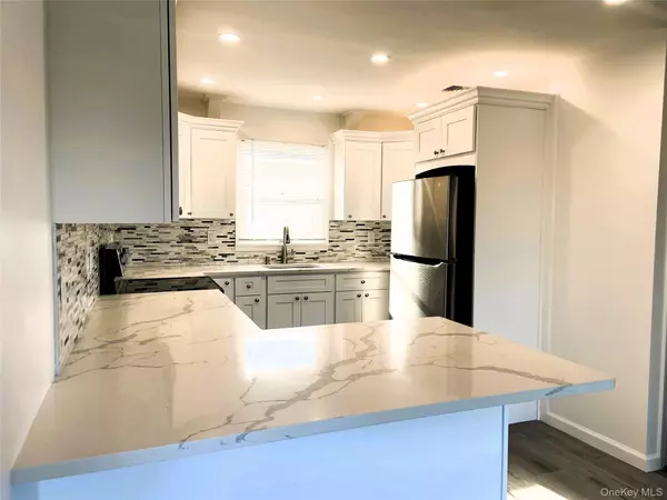 473 Franklin BLVD #Upper, Long Beach, NY 11561