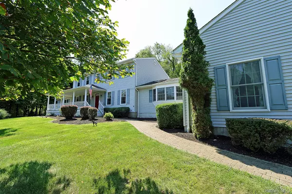 Pleasant Valley, NY 12569,82 Thornhill DR