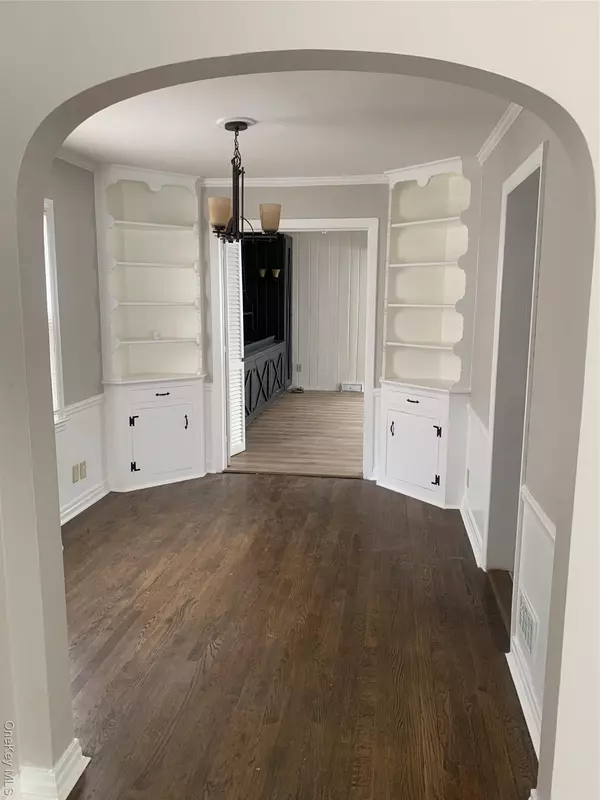 Valley Stream, NY 11581,Address not disclosed