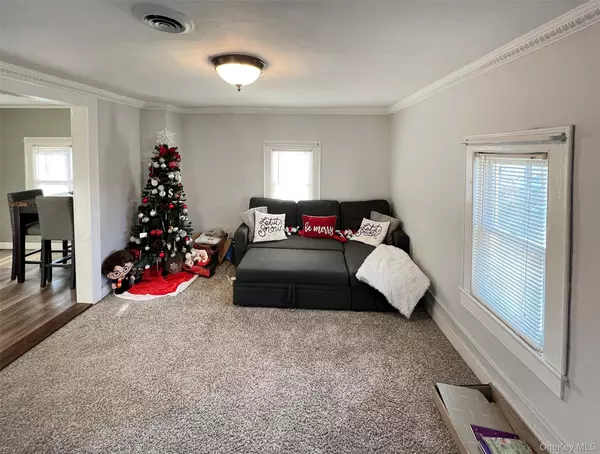 Pine Bush, NY 12566,280 Maple AVE #2