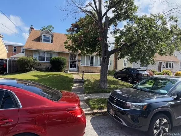 Valley Stream, NY 11580,35 Marlow RD
