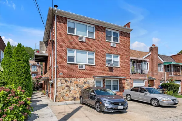 6126 164th ST, Fresh Meadows, NY 11365