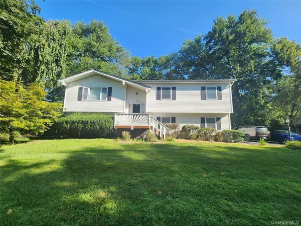 Nanuet, NY 10954,1 Nickolaus LN