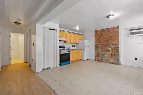 Newburgh, NY 12550,160 Lander ST