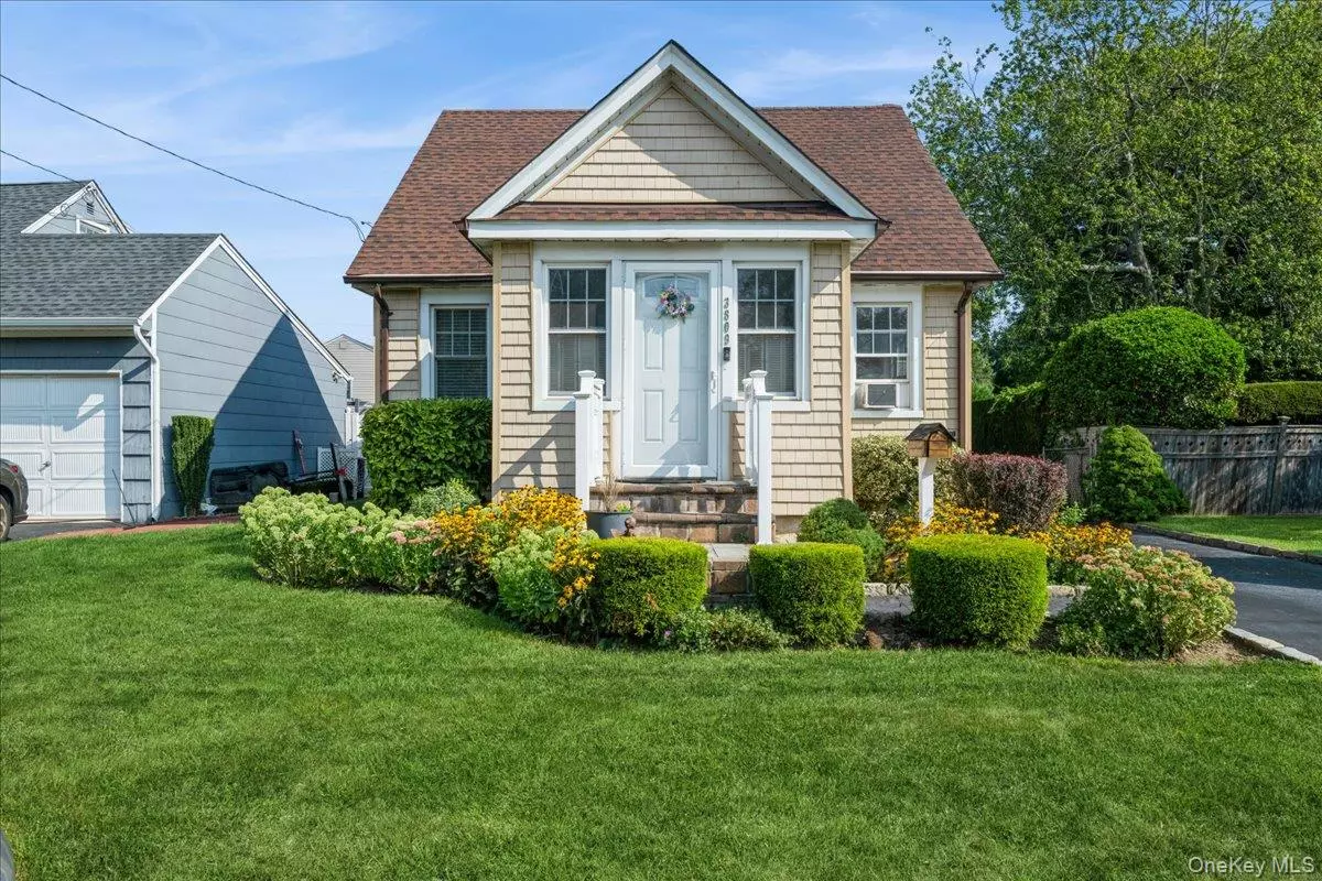 Seaford, NY 11783,3809 Lincoln ST