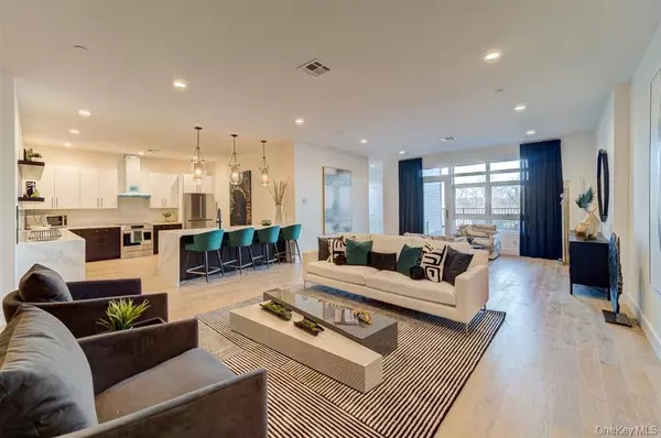 Beacon, NY 12508,30 Beekman