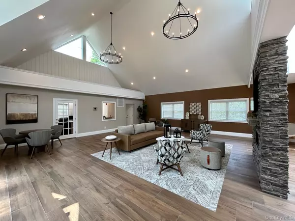 Holbrook, NY 11741,64 Moonlight WALK #64