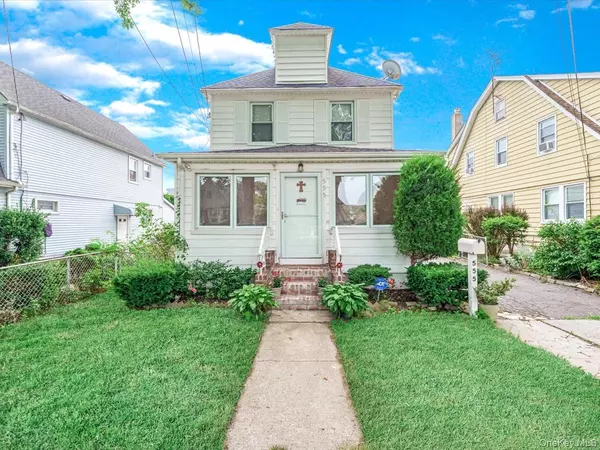 555 N 1 ST, New Hyde Park, NY 11040