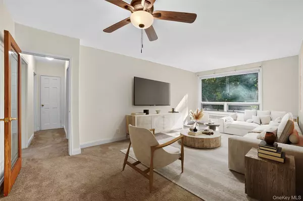 Hartsdale, NY 10530,12 Wildwood RD #B20