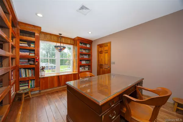 Poughkeepsie, NY 12603,9 Monell AVE