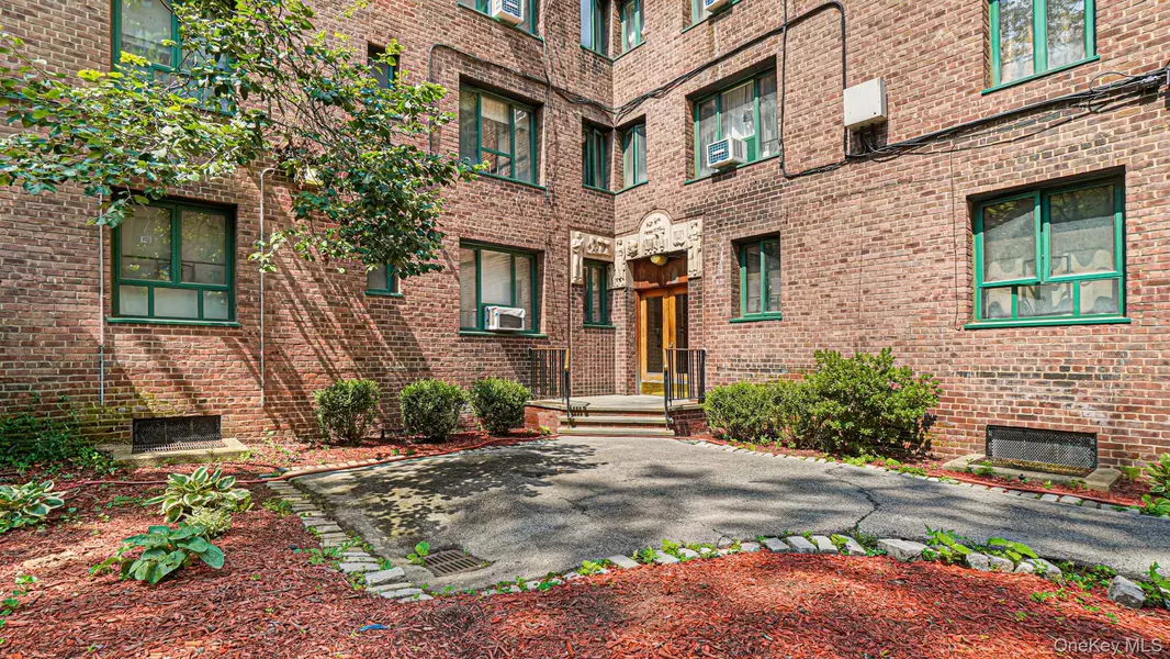 1530 Archer RD #6C, Bronx, NY 10462