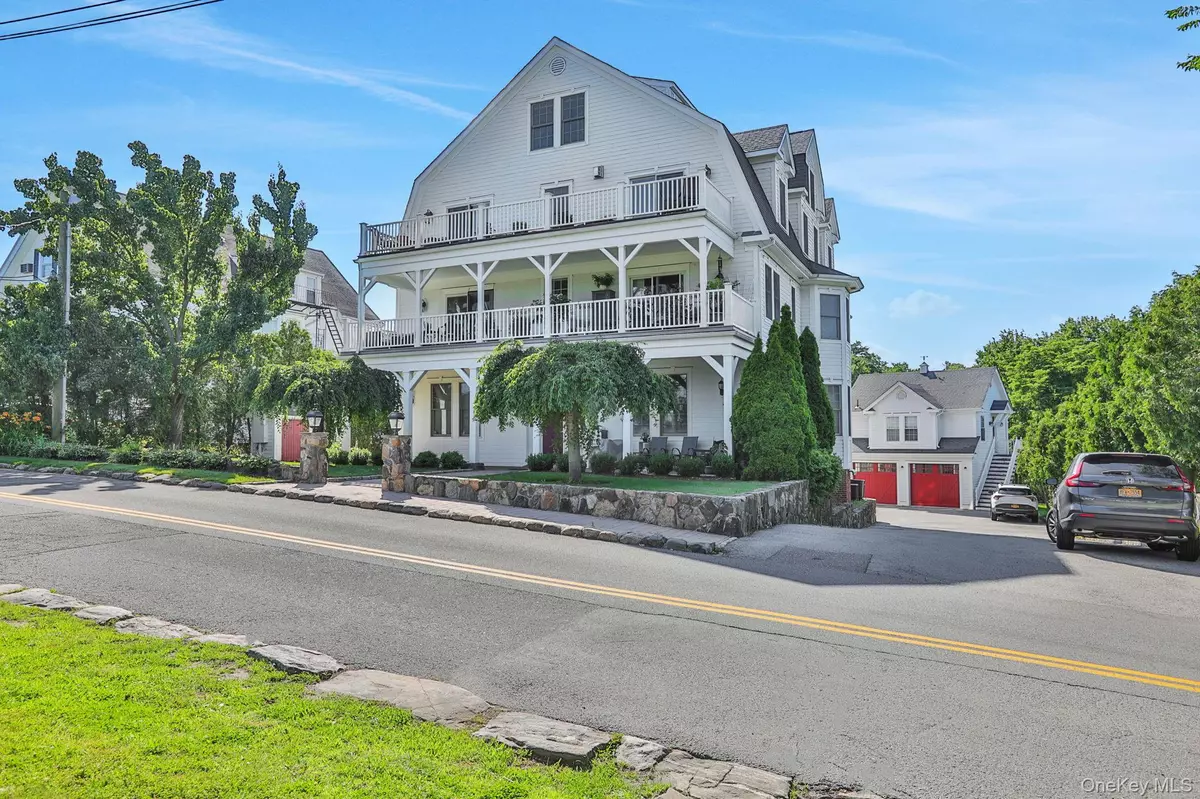 New Rochelle, NY 10805,2 Harbor Lane #301