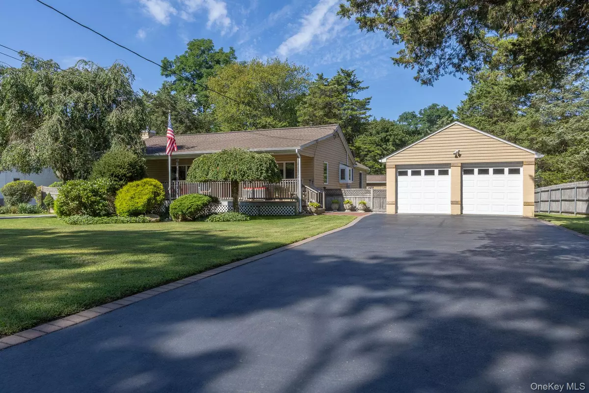 Saint James, NY 11780,154 Cambon AVE