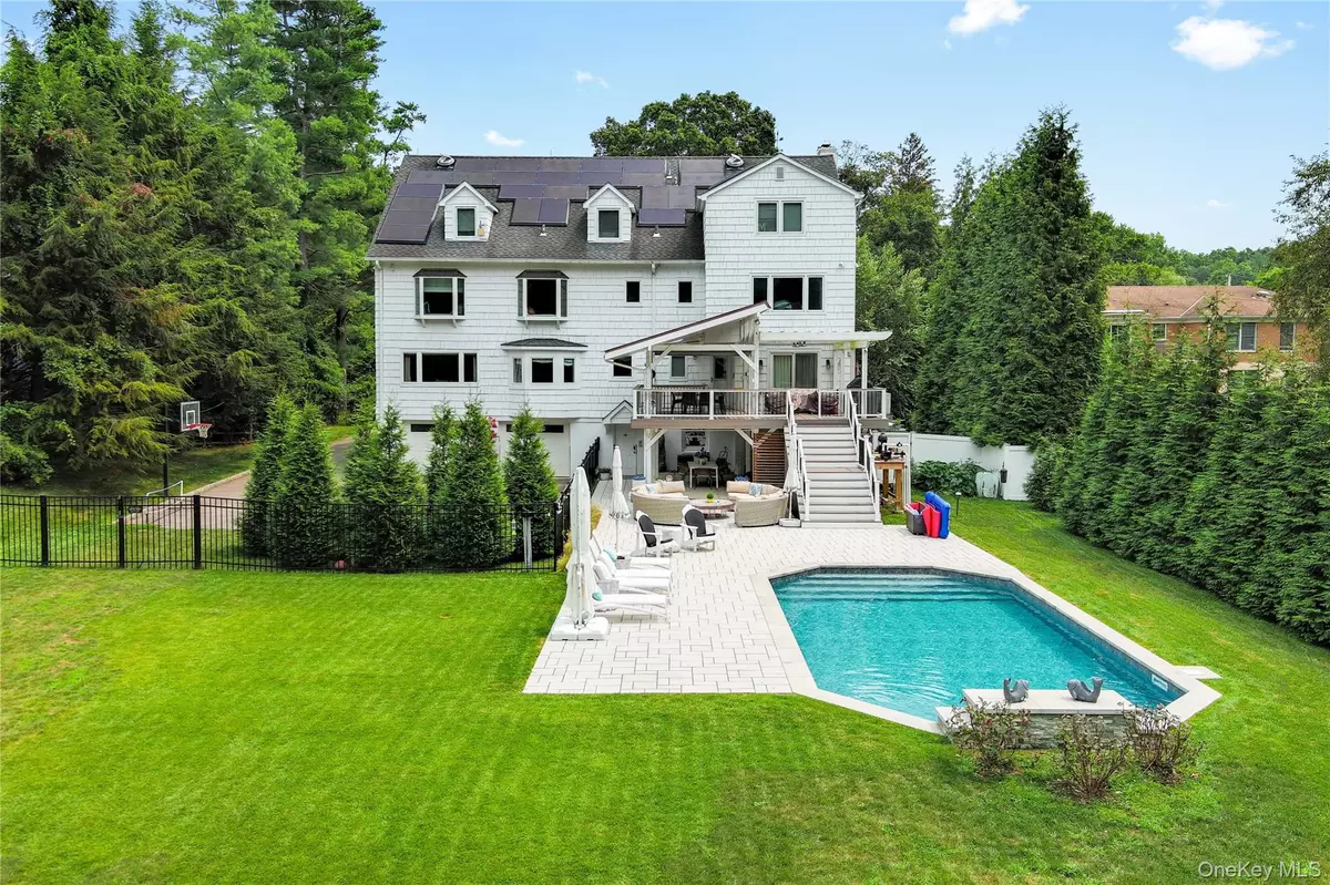 Harrison, NY 10528,334 West ST