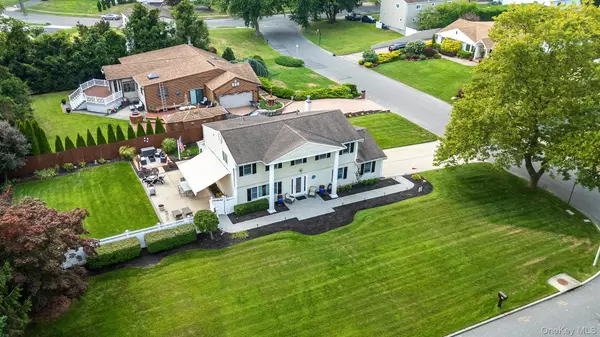 Smithtown, NY 11787,49 Dorchester RD