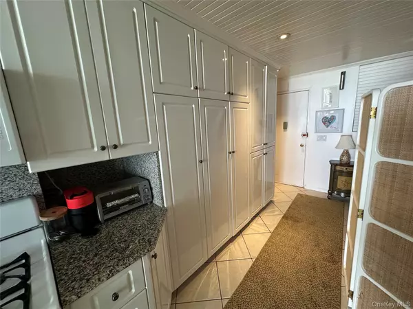 Long Beach, NY 11561,830 Shore RD #5T