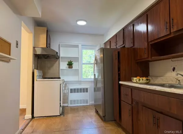 Flushing, NY 11358,4005 Utopia Pkwy