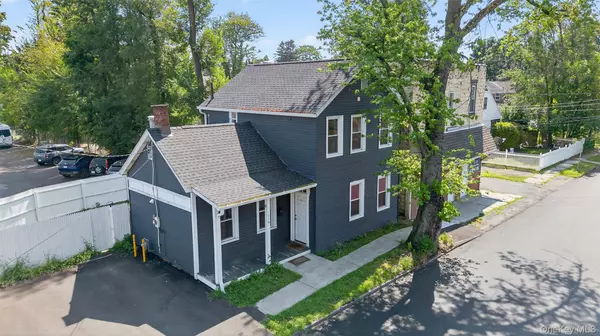 Kingston, NY 12401,110 Pine ST