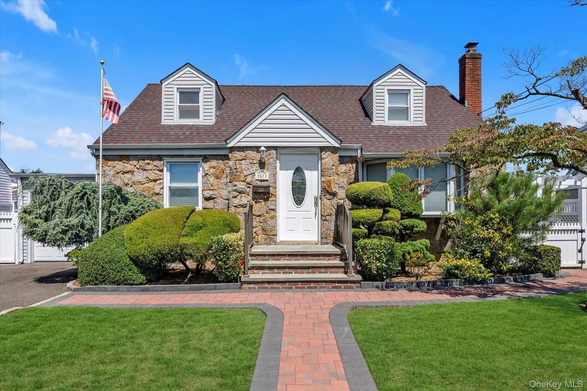 East Meadow, NY 11554,2573 7th AVE