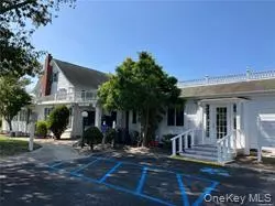 West Sayville, NY 11796,93 Main ST #1B