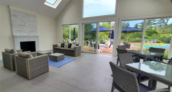 East Hampton, NY 11937,30 Huckleberry LN