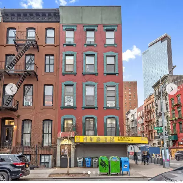 146 Henry ST, New York (manhattan), NY 10002