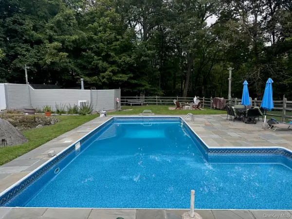 Ossining, NY 10562,9 Possum RD