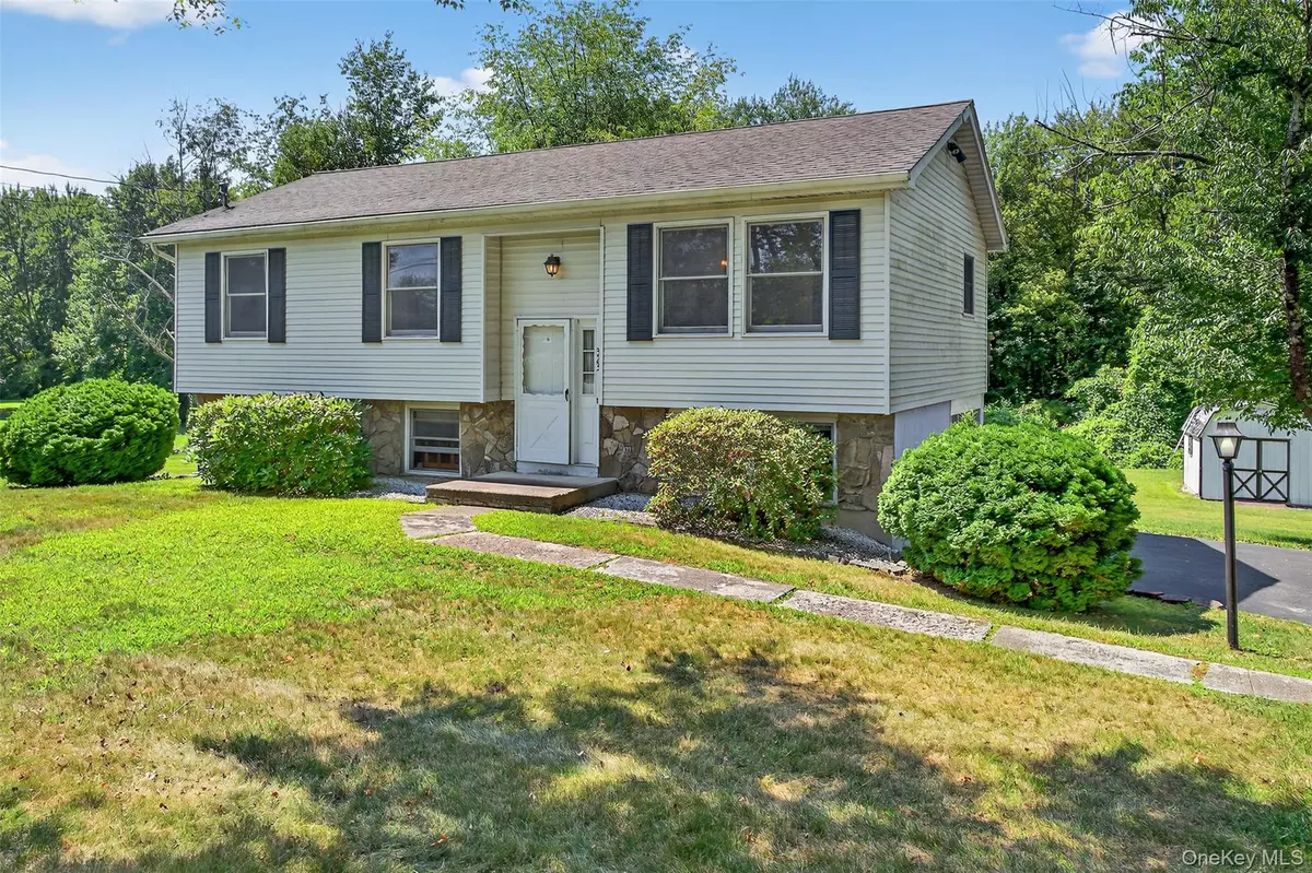 New Paltz, NY 12561,323 S Ohioville RD