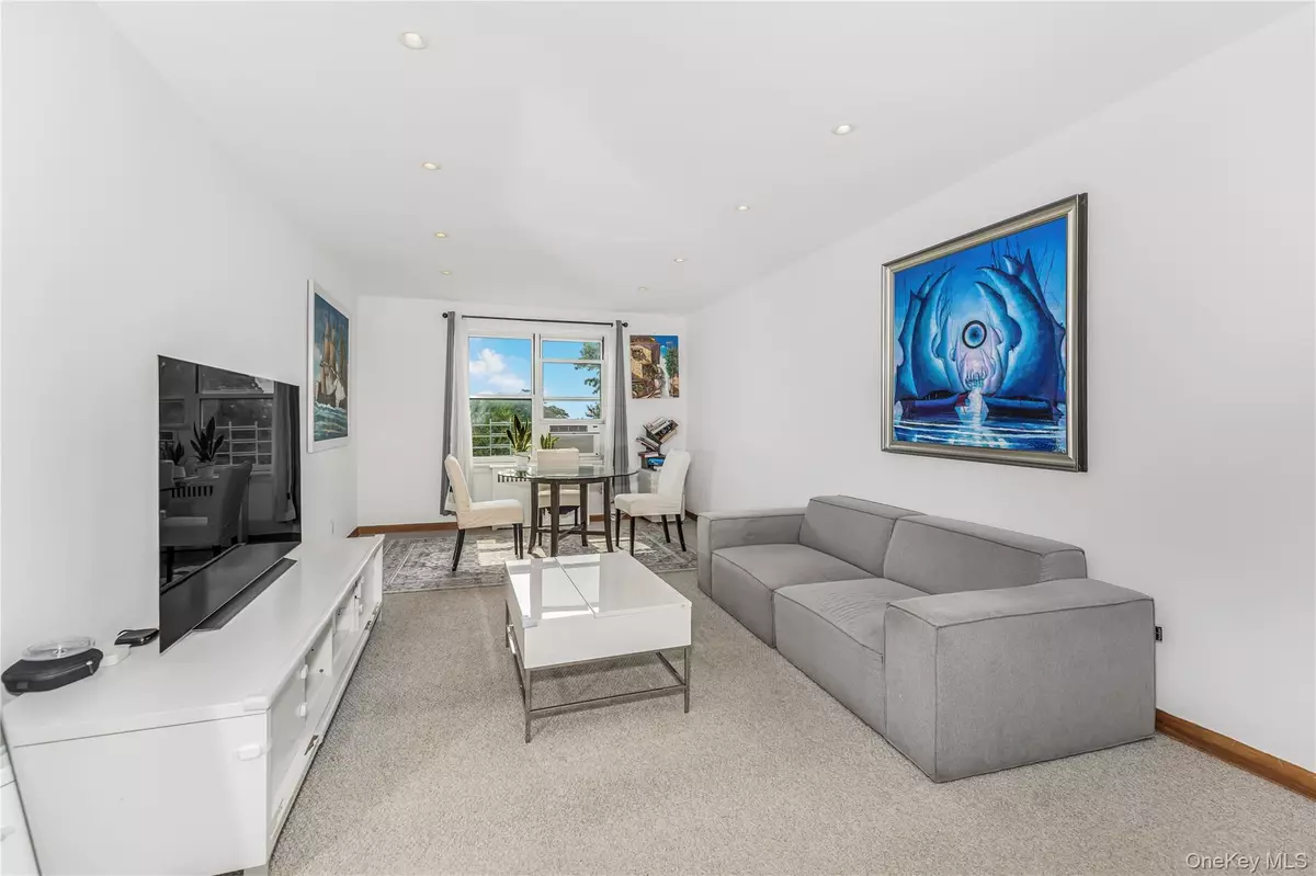 Yonkers, NY 10704,1300 Midland AVE #C64